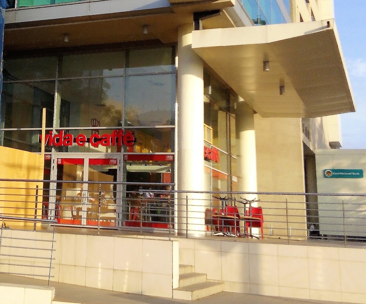 vida e caffe - Accra Financial Centre
