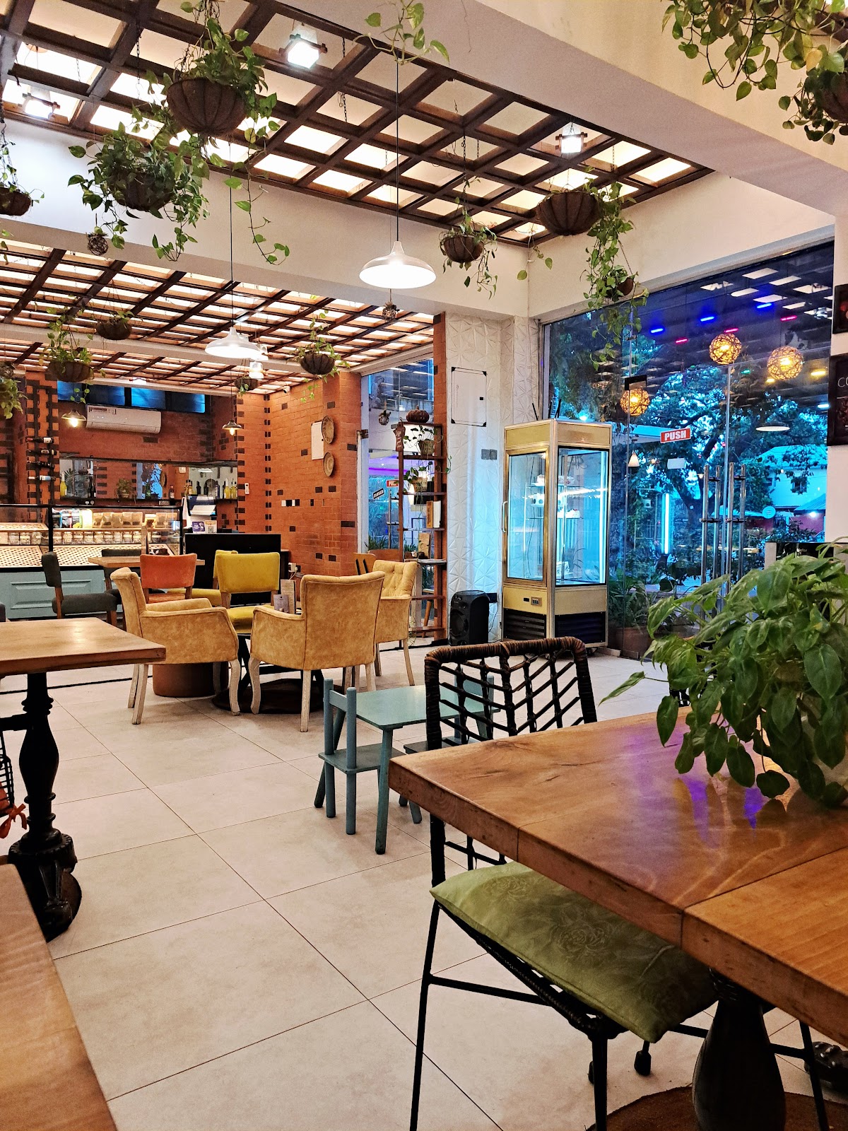Joannescafeaccra