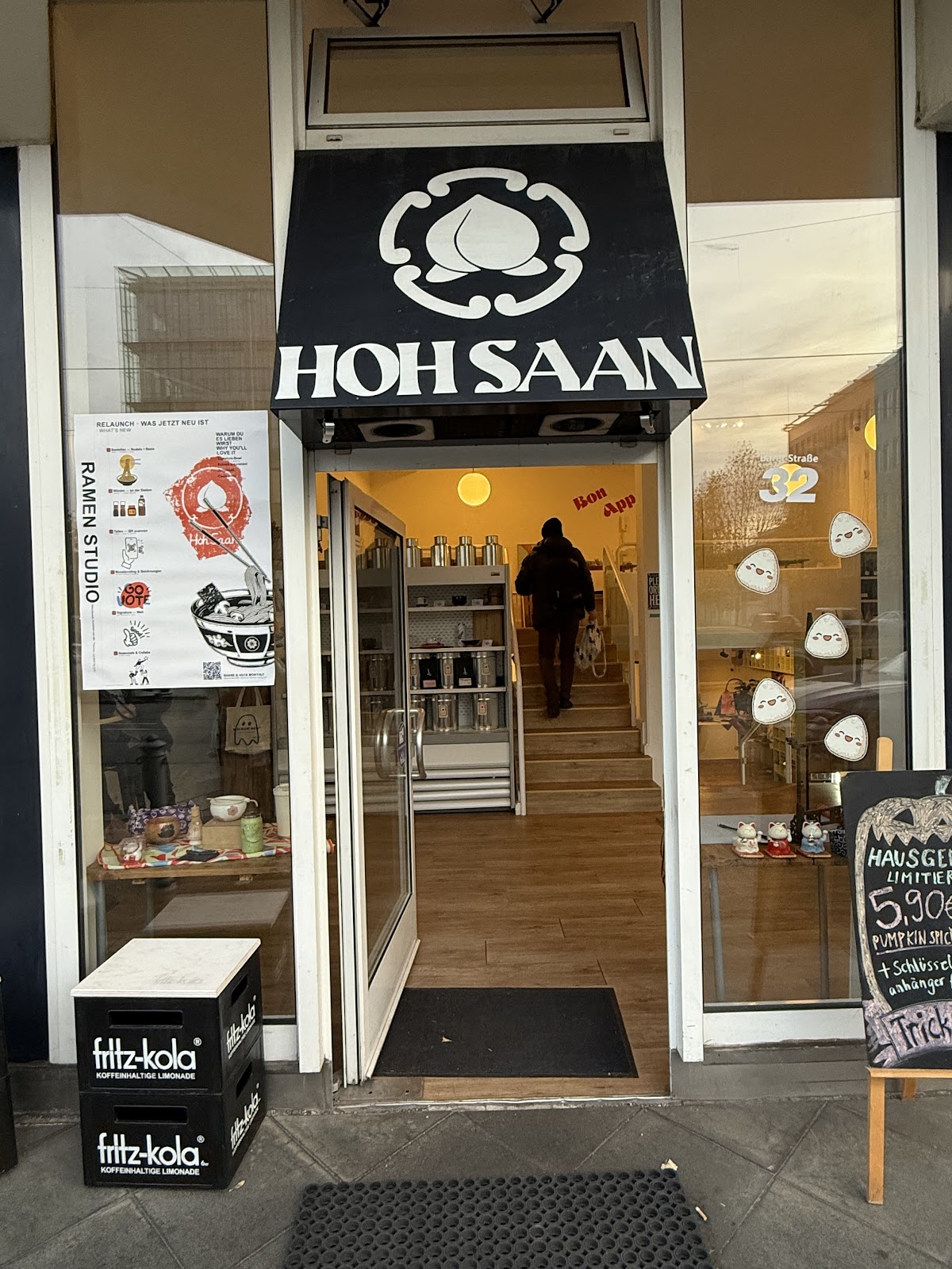 Hoh Saan Deli & Boutique